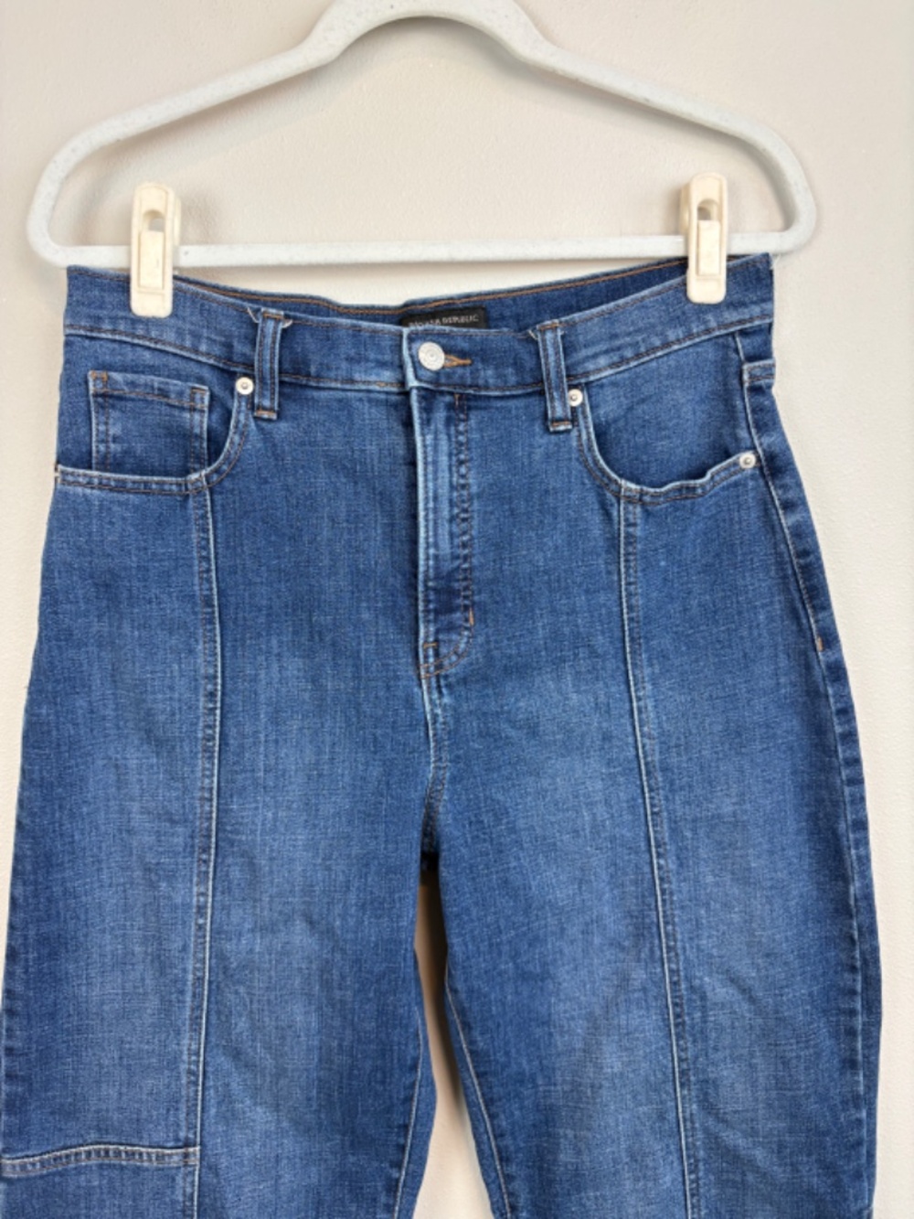 Banana Republic High Rise Utility Barrel Jean - Size 29/8 - Picture 2 of 7